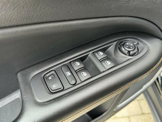 Jeep Compass Jeep Compass 1.4 MultiAir Limited 4x4 Automaat | Half/leer | Stoelverwarming | Stuurverwarming | Navigatiesysteem | Apple CarPlay | LED verlichting | Adaptieve cruise control | Achteruitrijcamera | Parkeersensoren voor en achter - afbeelding nr 4