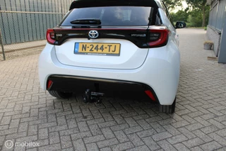 Toyota Yaris Toyota Yaris 1.5 Hybrid Executive | Panoramadak | JBL Sound | Trekhaak | Head Up | 17 Inch | Stuurverwarming. - afbeelding nr 15