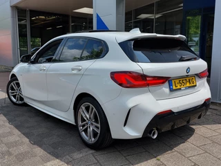 BMW 1 Serie BMW 1 Serie 116i Automaat Business Edition M-Sport | Navi | Apple Carplay+Android Auto | Clima | Cruise | Led Koplampen | Panorama Schuifdak | Pdc V+A+Camera | Licht+Regensensor | Privacy Glass | 17''lm - afbeelding nr 5