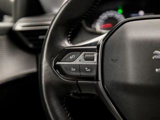 Peugeot 208 Peugeot 208 1.2 PureTech Sport (APPLE CARPLAY, GROOT NAVI, PARKEERSENSOREN, SPORTSTOELEN, LANE ASSIST, CRUISE, NIEUWE APK, NIEUWSTAAT) - afbeelding nr 18