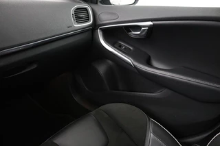 Volvo V40 Volvo V40 2.0 T4 Sport | Stoelverwarming | Full LED |  Navigatie | Leder/Alcantara | Climate control | Parkeerhulp | Cruise control | R Design - afbeelding nr 18