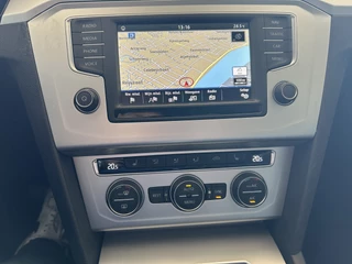 Volkswagen Passat Volkswagen Passat Variant 1.4 TSI ACT Highline Business R navi/camera airco/ecc apk - afbeelding nr 11