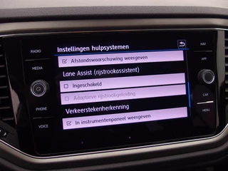 Volkswagen T-Roc AUTOMAAT / VIRTUAL / DAB+ / CARPLAY / NAVI / AIRCO / PDC / ACC / NL-AUTO - afbeelding nr 31