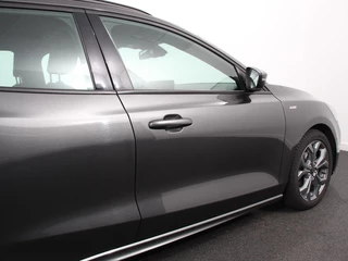 Ford Focus Ford Focus Wagon 1.0 EcoBoost Hybrid ST Line Navigatie Climate Control Led Dab Camera Parkeer sensoren Cruise Control Lichtmetalen velgen - afbeelding nr 31