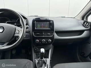 Renault Clio Renault Clio Estate 0.9 TCe Limited  | Navigatie | PDC - afbeelding nr 3