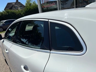 Volvo V40 Volvo V40 1.6 T3 R-Design, Navi, Clima, Cruise, Trekhaak - afbeelding nr 8