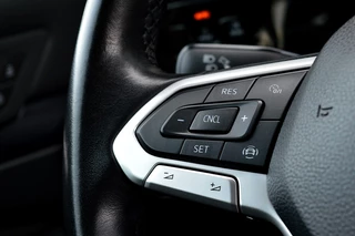 Volkswagen Golf Volkswagen Golf 1.0 TSI Life Business Rijklaarprijs-Garantie Navigatie led Airco Apple carplay Sfeer verlichting - afbeelding nr 31