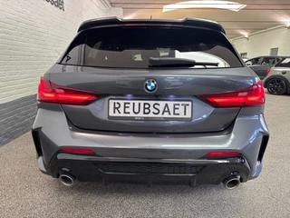 BMW 1 Serie BMW 1 Serie M135I X-Drive High Executive 306pk Kuipstoel Hud Incl 12Mnd Garantie - afbeelding nr 8