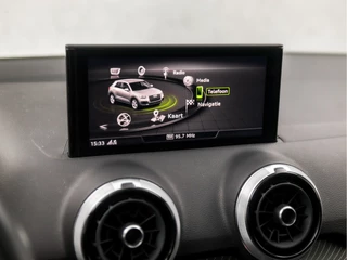 Audi Q2 150Pk Automaat (SCHUIFDAK, VIRTUAL COCKPIT, APPLE CARPLAY, BANG&OLUFSEN, STOELVERWARMING, GETINT GLAS, LEDEREN SPORTSTOELEN, CAMERA, KEYLESS, ADAPTIVE CRUISE, SFEERVERLICHTING, NIEUWSTAAT) - afbeelding nr 28