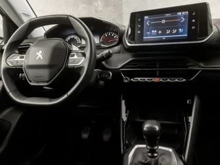 Peugeot 2008 (APPLE CARPLAY, LANE ASSIST, SPORTSTOELEN, PARKEERSENSOREN, CRUISE, DAB+, NIEUWE APK, NIEUWSTAAT) - afbeelding nr 7