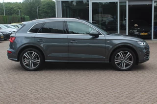 Audi Q5 Audi Q5 55 TFSI e quattro Competition / Panoramadak / 360Camera / Luchtvering / RS Stoelen / 21'' / B&O / Matrix LED / Dodehoek / Virtual Cockpit / Navigatie / Stoelmassage / Tourpakket - afbeelding nr 5