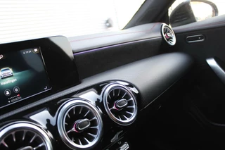 Mercedes-Benz CLA Mercedes CLA-klasse Shooting Brake 180 AMG/19inch/Navi/Led - afbeelding nr 22