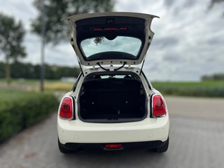 MINI One Mini 1.5 One First PARKEERSENSOREN / LMV / STOELVERWARMING / AIRCO - afbeelding nr 30