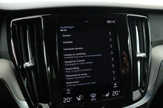 Volvo V60 Volvo V60 2.0 T6 Recharge AWD R-Design | Trekhaak |  Stoel & stuurverwarming | Adaptive cruise | Carplay | Camera | Keyless | Navigatie | Full LED | Dodehoek detectie | Half leder - afbeelding nr 21