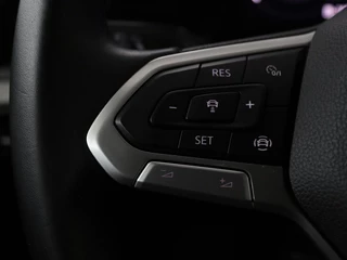 Volkswagen Golf Volkswagen Golf 1.0 TSI Life | Stoel & stuurverwarming | Carplay |  Adaptive cruise | Navigatie | Sfeerverlichting | Full LED | Parkeerhulp | Getint glas - afbeelding nr 15
