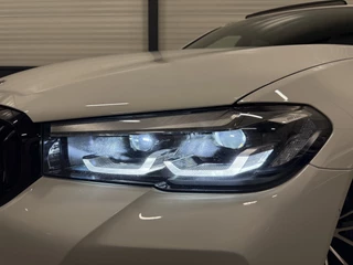 BMW 5 Serie PANO/HEAD-UP/ADAPTIVE-CHASSIS/ALCANTARA/CAMERA/LIVE-COCKPIT PRO/DAB/STANDKACHEL/SHADOW-LINE/18