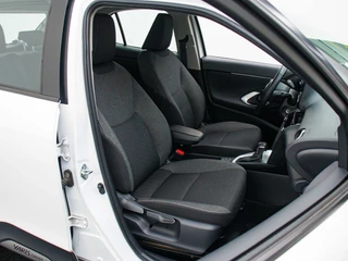Toyota Yaris Cross Toyota Yaris Cross 1.5 Hybrid Comfort | Navigatie | Stoelverwarming | Camera - afbeelding nr 16