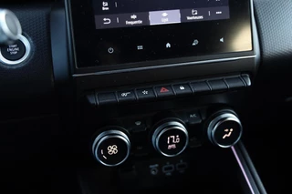 Renault Clio Renault Clio 1.0 TCe 90 Intens Navi Clima Camera Cruise DAB+ PDC CarPlay NL-Auto NAP! - afbeelding nr 28
