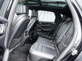 Porsche Cayenne Porsche Cayenne 2.9 S 440PK Panorama Matrix Bose Luchtvering Camera Sportuitlaat - afbeelding nr 10
