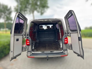 Volkswagen Transporter Volkswagen Transporter 2.0 TDI L1H2 Highline 204PK / 70YEARS EDITION / TREKH. / BEAR-LOCK / LEDER / VOORRUITVERW. / CAMERA / NAVI - afbeelding nr 38