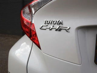 Toyota C-HR Toyota C-HR 1.2 Premium (Vol-Opties!) 1e eigenaar Two-Tone - afbeelding nr 18