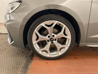 Audi A1 Sportback Audi A1 Sportback 35TFSi 150pk S Edition S-Tronic | ACC | MMI Navi Plus & App-conn. | B&O Audio | Drive Select | LED | Grootlichtassist | Keyless Entry & Start | 18