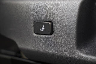 Toyota Corolla Toyota Corolla 1.8 Hybrid Business Plus / Aut / Camera / Acc / Lane Assist / Dode Hoek / Massage / Stoelverkoeling / Led / 17 Inch - afbeelding nr 10