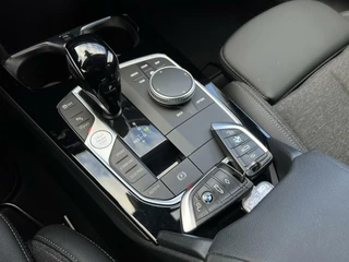 BMW 1 Serie BMW 1-serie 120i Shadow line 178 pk | Stoelverwarming | Carplay | - afbeelding nr 21