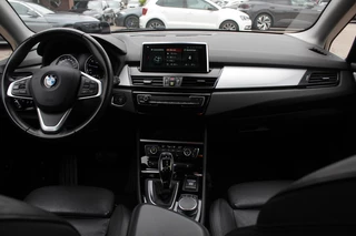 BMW 2 Serie BMW 2 Serie Active Tourer 225xe iPerformance High Executive / Camera / Leder / Head-up / Navigatie / Sportstoelen / 17'' / Stoelverwarming / Cruise Control - afbeelding nr 2