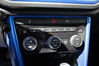 Volkswagen T-Roc Volkswagen T-Roc 1.5 TSI Sport // Trekhaak - Camera - Virtual Cockpit - Stoelverwarming - Navi - 19 inch - afbeelding nr 18