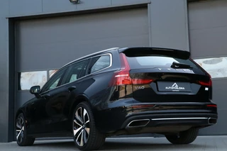 Volvo V60 Volvo V60 2.0 T6 Recharge AWD Inscription Panodak Headup Display 360View Adaptiv Cruise Leder Sportzetels Harman/Kardon Audio Laneassist 134000km BJ2021 - afbeelding nr 6