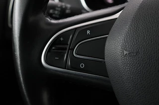 Renault Mégane Renault Mégane 1.3 TCe Bose | Trekhaak | Camera | Navigatie |  Keyless | Massage | Carplay | Dodehoek detectie | Climate control | Cruise control - afbeelding nr 12