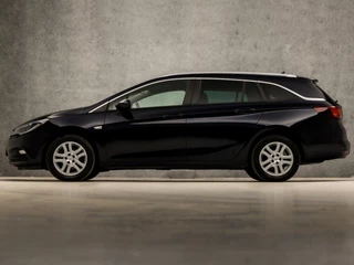 Opel Astra Opel Astra Sports Tourer 1.0 Turbo Sport (APPLE CARPLAY, GROOT NAVI, CLIMATE, GETINT GLAS, SPORTSTOELEN, PARKEERSENSOREN, CRUISE, NIEUWE APK, NIEUWSTAAT) - afbeelding nr 2