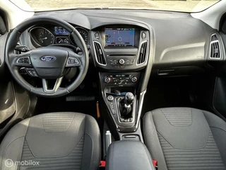 Ford Focus Ford Focus Wagon 1.0 Titanium Edition Navi PDC Clima NAP Netjes! - afbeelding nr 26