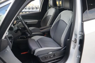 Volkswagen ID.3 Volkswagen ID.3 First Max 58 kWh | Geen import | Panoramadak | Massage - afbeelding nr 5