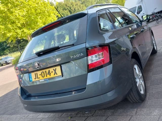 Škoda Fabia Škoda Fabia Combi 1.2 TSI 90pk Ambition Businessline | Origineel NL | Navi | Airco | Cruise | Bluetooth Carkit+Streaming | Pdc | Mistlampen | 15''lm - afbeelding nr 38