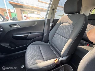 Kia Picanto Kia Picanto 1.0 67pk Automaat  Stoel en Stuur verwarming ,  Navigatie / Apple carplay  / Android auto , Achteruit camera , Bluetooth , Priveglas , Chrome handgrepen , Sport Velgen ,  9.500km !! - afbeelding nr 18