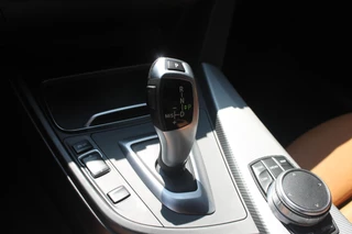 BMW 3 Serie BMW 3-serie Touring 318i Corporate Lease High Executive H/K - afbeelding nr 17