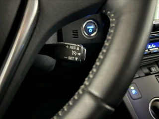 Toyota Auris Toyota Auris 1.8 Hybrid Executive Navi Cruise Camera Trekh. NAP - afbeelding nr 31