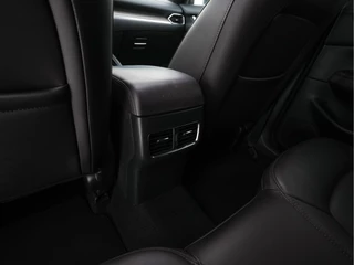 Mazda CX-5 Mazda CX-5 2.0 SkyActiv-G 165 Signature *PANO | LUXURY-LEATHER | BOSE-SOUNDSYSTEM | FULL-LED | ADAPTIVE-CRUISE | MEMORY-PACK |  HEAD-UP | KEYLESS | TOP-VIEW | BLINDSPOT | HEATED/COOLED-COMFORTSEATS | NAVI-FULLMAP | LANE-ASSIST |  . - afbeelding nr 26