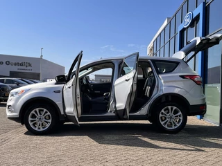 Ford Kuga Ford Kuga 1.5 EcoBoost Titanium 182PK Automaat Afn. Trekhaak Winterpack Leder Panodak Navi Cruise Parkeersensoren Climate Bi-Xenon *1850KG Trekgewicht* - afbeelding nr 4