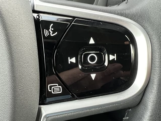 Volvo V60 Navigatie Sportstoelen Stoelverwarming Camera Elek. Bestuurderstoel Leder Trekhaak Dab Carplay NL Auto 1e Eigenaar Plug in Hybride BTW Auto - afbeelding nr 37