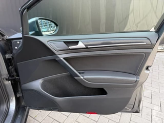 Volkswagen Golf Volkswagen Golf 2.0 TSI 4Motion R|Pano|Akrapovic|Dynaudio|Camera|Virtual|Dodehoek - afbeelding nr 24