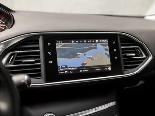 Peugeot 308 (APPLE CARPLAY, GROOT NAVI, LEDER/ALCANTARA, PARKEERSENSOREN, SPORTSTOELEN, LANE ASSIST, DAB+, CRUISE, NIEUWSTAAT) - afbeelding nr 23