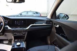 Kia e-Niro Kia e-Niro ExecutiveLine 64 kWh | Stoelverwarming/koeling | Elektrisch verstelb. bestuurdersstoel met geheugen | Draadloze telefoonlader | - afbeelding nr 39