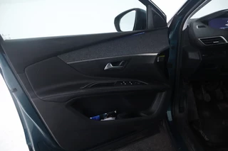 Peugeot 5008 Hoge instap, 19 inch velgen, digitale cockpit - afbeelding nr 29