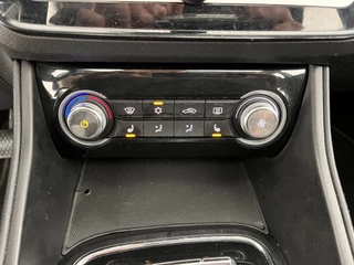 MG ZS EV MG ZS EV MG Luxury 45 kWh (INCL-BTW) *PANO | FULL-LEATHER | CCS-FASTLOADER | KEYLESS | NAVI-FULLMAP | ADAPTIVE-CRUISE | CAMERA | HEATED-SPORT-SEATS | CARPLAY | BLINDSPOT | DAB | LANE-ASSIST | 17