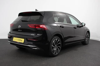 Volkswagen Golf Volkswagen Golf 1.5 eTSI 150pk Style | Sfeer verlichting | Navigatie | Climate control | Camera | Adaptive Cruise control | Led | Parkeer sensoren | Lichtmetalen Velgen - afbeelding nr 6