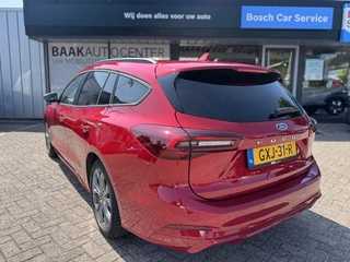 Ford Focus Ford Focus Wagon 1.0 EcoBoost Hybrid ST Line | Winter Pack | Trekhaak - afbeelding nr 4