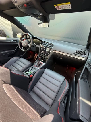 Volkswagen Golf Volkswagen GOLF 2.0 TSI GTI TCR|Pano|Akrapovic|Dynaudio|Leer|dodehoek|Carplay - afbeelding nr 32